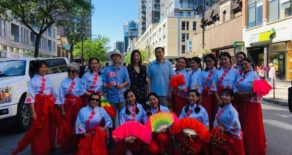 蒙特利尔湖南商会和格瑞斯多元文化协会参加加拿大蒙特利尔国庆游行